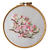 Les Magnolias, broderie aux rubans Princesse